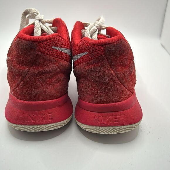 NIKE Kid's Kyrie 3 GS, University RED/University RED-Wolf Grey - Picture 7 of 8